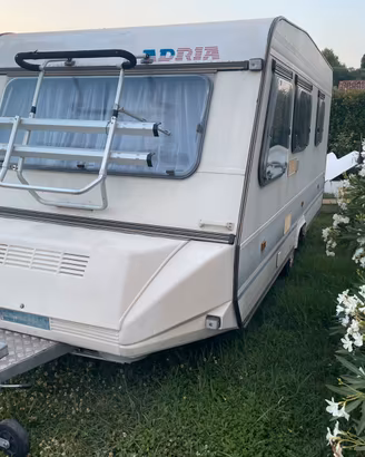 Roulotte adria optima 500uk 5 posti