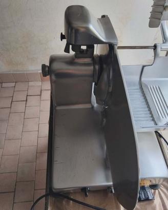 Affettatrice cucina OMAS