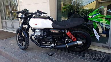 Moto Guzzi V7 Stone Ten