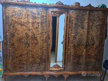 Armadio antico restaurato