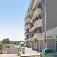 Via delle tufare angolo via superga ampio garage