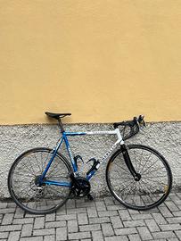 Bici da corsa pinarello
