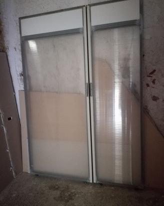 Porta scorrevole con telaio zincato