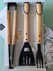 Set accessori per barbecue