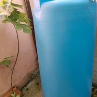 Serbatoio con motore