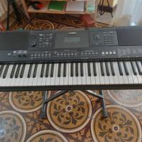 Tastiera Yamaha W436  5 ottave.