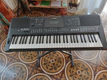 Tastiera Yamaha W436  5 ottave.