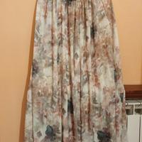 gonna elegante con sciarpa multicolore