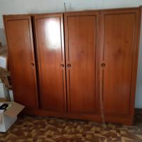 Elimino mobili per demolizione casa venduta.