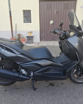 Yamaha XMAX 300