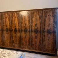 Armadio guardaroba Art Decó in radica di noce