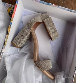 Sandali jeffrey Campbell