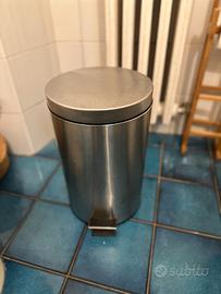 Pattumiera da cucina in alluminio