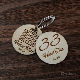 🔑 Portachiavi Hotel Personalizzati in Legno