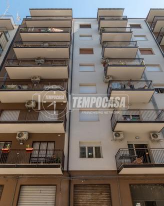 APPARTAMENTO 4 VANI CON TERRAZZO