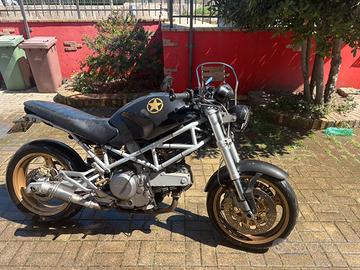 Moto Ducati Monster 620i