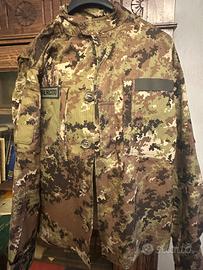 Mimetica militare vegetata e parka vegetato