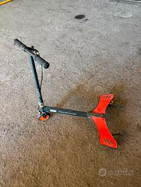 Monopattino della razor