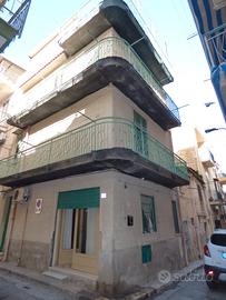 Casa indipendente angolare,ideale investimento P17