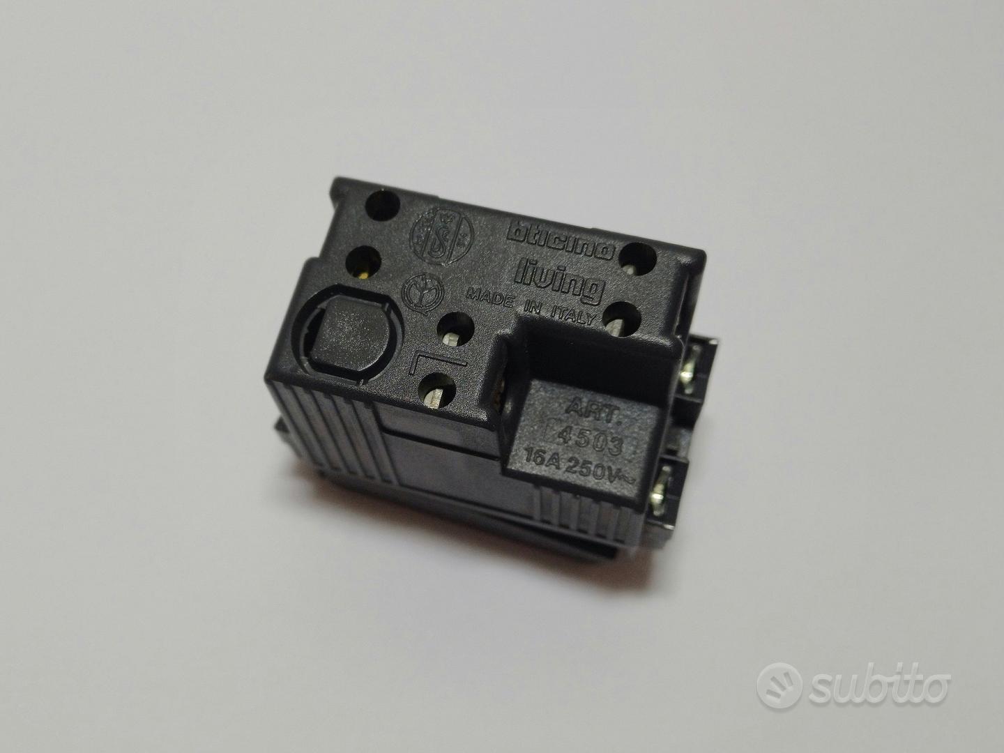 Interruttore Magnetotermico Differenziale Bticino Deviatore BTicino Living Classic 4503 | 1P 16A 250V, Compatibile Prima Serie, Per Interni/Esterni Interruttore 16A 250V - Foto 4