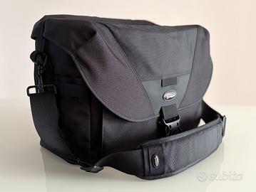 Lowepro Stealth Reporter D650 AW Camera Bag