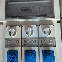 Quadri elettrici industriali Gewiss mono/trifase