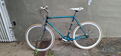 bici look fixie con quadro peugeot vintage