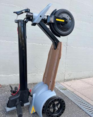Monopattino elettrico tre ruote