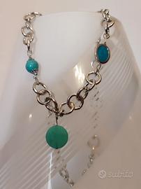 collana lunga con pietre verdi