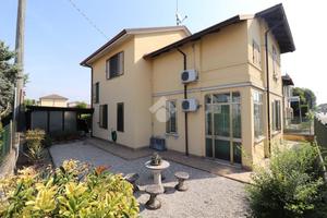 VILLA SINGOLA A MARMIROLO