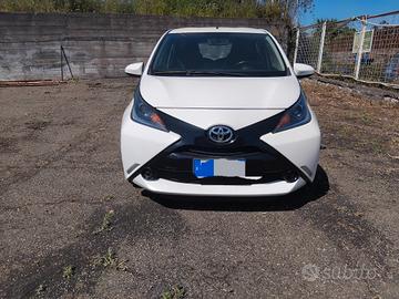 Toyota Aygo 1.0 VVT-i 69 CV 5 porte x-clusiv