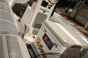 Gommone, carrello e motore