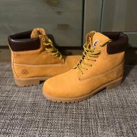 Scarponcini tipo Timberland 45