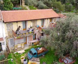 CASA SEMINDIPENDENTE A SANREMO