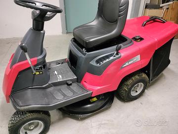 Trattorino rasaerba seminuovo