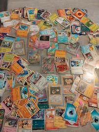  Carte pokemon lotto da 40 miste casuali 