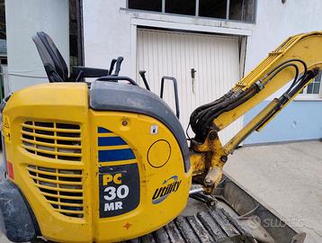 Escavatore komatsu 30 quintali modello PC 30