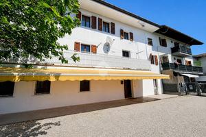 CASA SEMINDIPENDENTE A TARCENTO