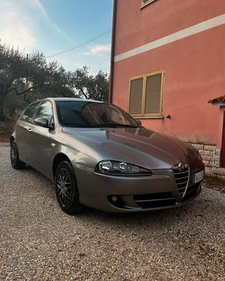 Alfa Romeo 147 1.6 Twin Spark Black Line 2009 GPL