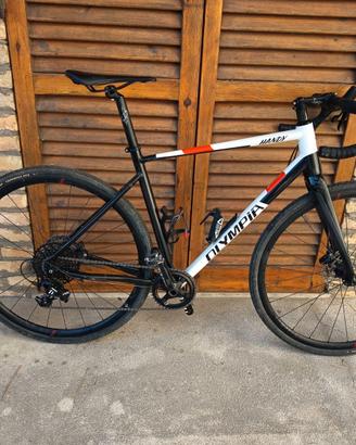 Gravel Olympia handy