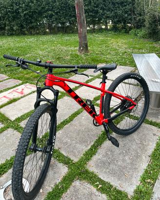 trek x caliber 8 2021
