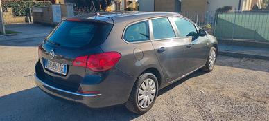 OPEL Astra 4ª serie - 2013