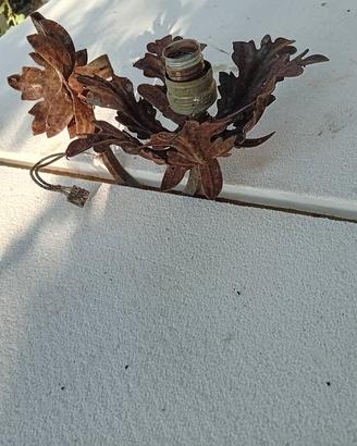 lanpada a forma di fiore con impianto elettrico 