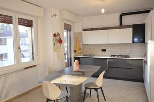 Appartamento tricamere ristrutturato