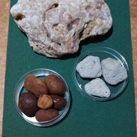 Minerali Salento (calcite fluo, bauxite, pomice)