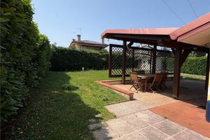 Casa Singola a Paese