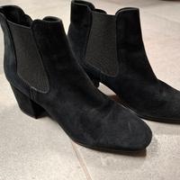 Stivaletto donna scamosciato nero
