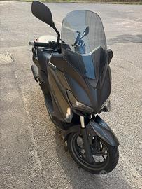 Yamaha X-max 250