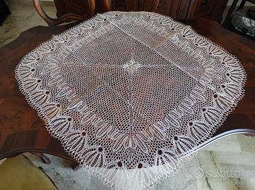 Centro ecrù ai ferri