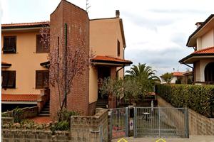 CECINA CITTA' Ladronaia, 4/5vani garage e taverna